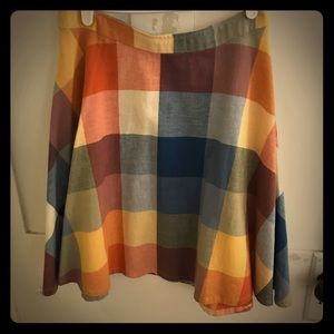 Modest-length Mata Traders picnic-y print skirt.